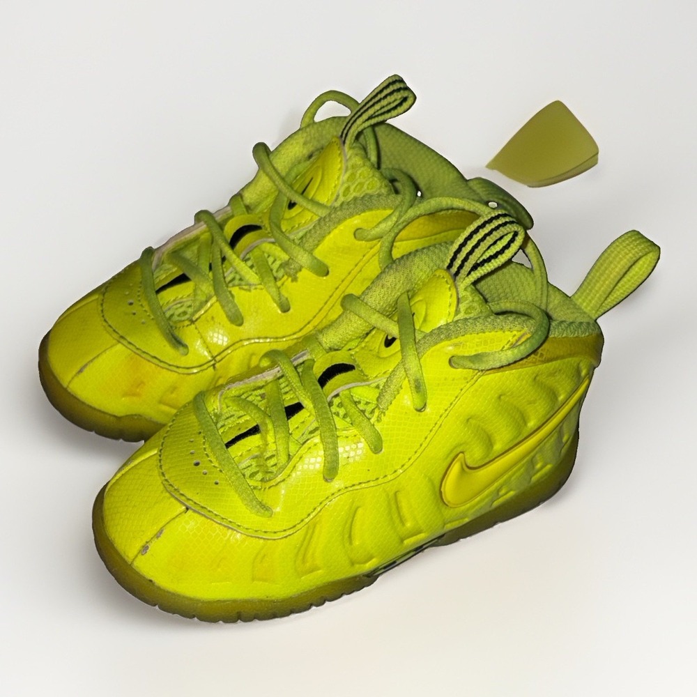Nike Little Posite Pro Foamposite Athletic Shoes 'Volt' 843769 702 - Size 6 C